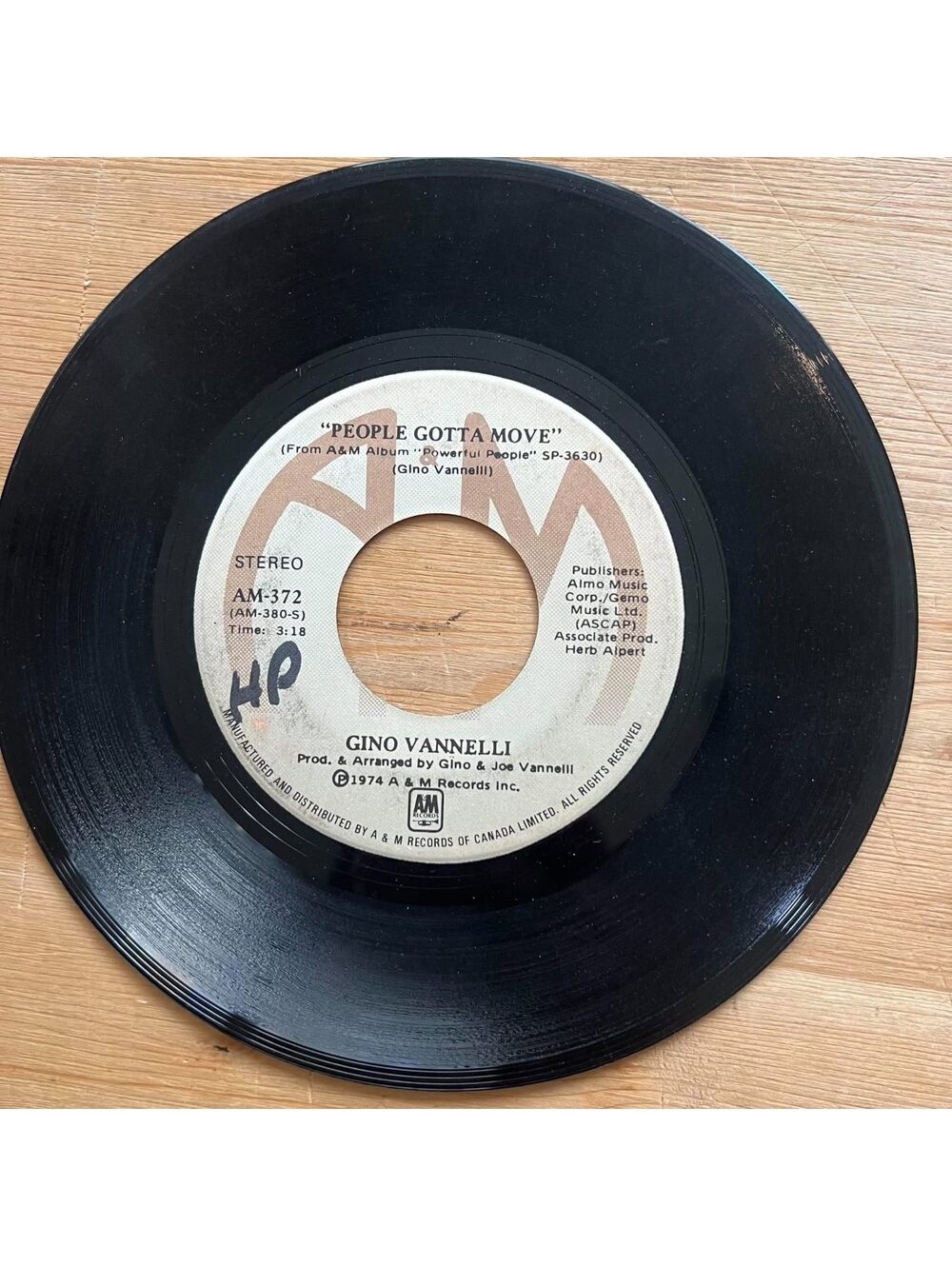 Gino Vannelli - People gotta Move/Son of a New York Gun 45rpm VG+ R19